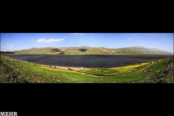 عکس؛ طبیعت زیبای دریاچه نئور