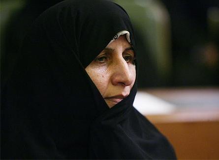 پروین احمدی‌ نژاد، زنی برای یک فصل