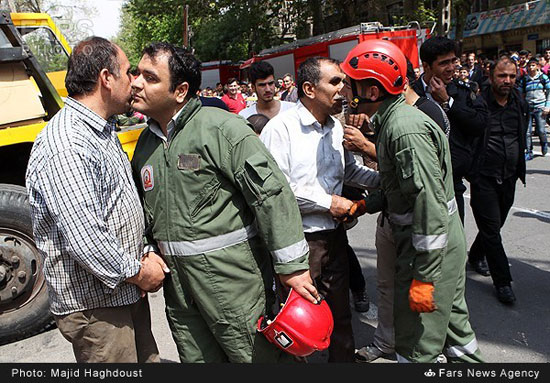 عکس: واژگونی جرثقیل در خیابان نبرد تهران