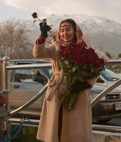دختر گلفروش میدان تجریش سوژه شد+عکس