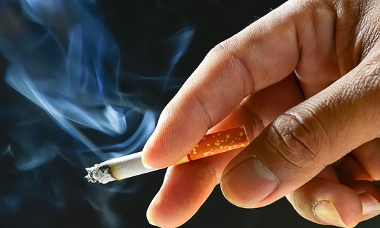 درباره خطرات انواع دود سیگار