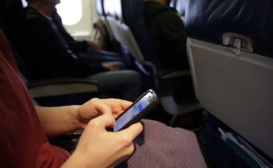 اگر در هواپیما موبایل را خاموش نکنیم چه می شود؟
