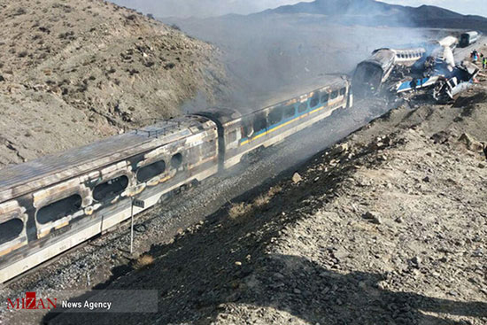 برخورد دو قطار مسافربری در سمنان