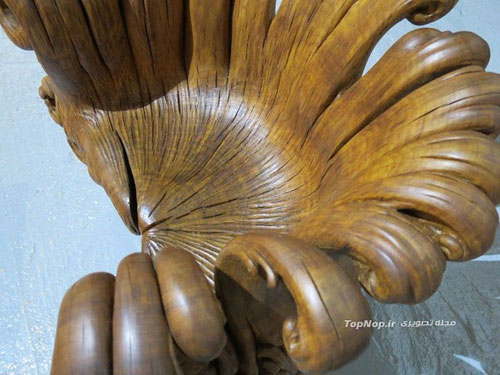 صندلی بزرگی از جنس چوب بلوط