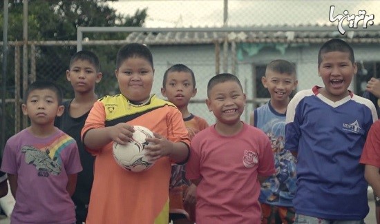 اولین زمین های فوتبال دنیا در تایلند که مستطیل نیست!