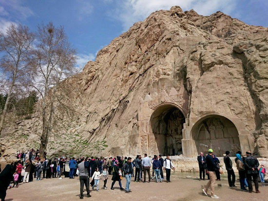 شایعه کپک زدگیِ «طاق بستان»، صحت ندارد