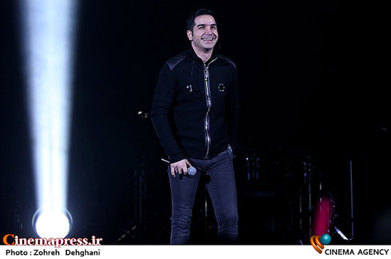 کنسرت محسن یگانه در جشنواره موسیقی فجر