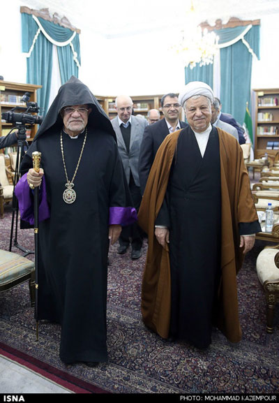 عکس: دیدار اسقف اعظم ارامنه با هاشمی