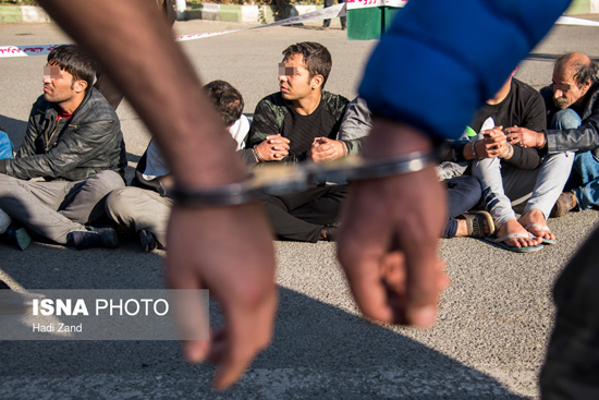 دستگیری زورگیران در محله شاپور