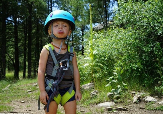 دختر 3 ساله‌‌ای که قله فتح می‌کند +عکس