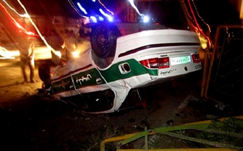 واژگونی خودروی انتظامی در کرمان