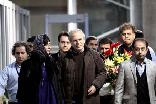 استقبال از دنیزلی و همسرش در تهران/عکس