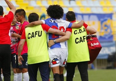 پایانی دراماتیک برای یک خواستگاری در زمین فوتبال!