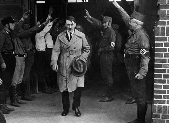 هر آن چه که باید در مورد «آدولف هیتلر» بدانید