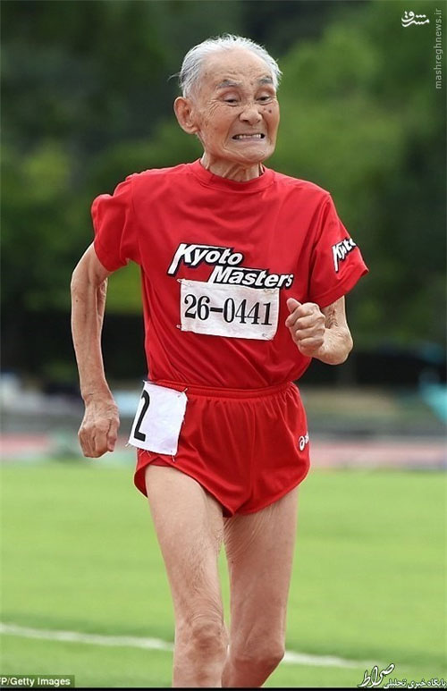 پیرمرد 105 ساله در مسابقه دو اول شد!