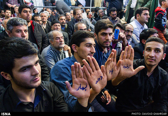 عکس: سخنرانی احمدی‌نژاد در مسجد دولت‌آباد