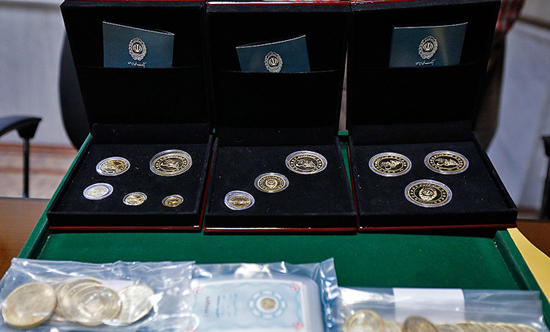 عکس: حراج سکه در بانک کارگشایی
