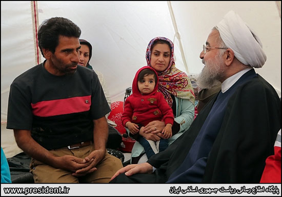 بازدید روحانی از منطقه سیل‌زده پلدختر