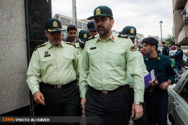عکس؛ نمایش اراذل و اوباش در نظام آباد تهران