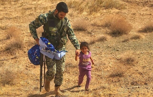 ماجرای پناه آوردن کودک افغان به تکاور ایرانی