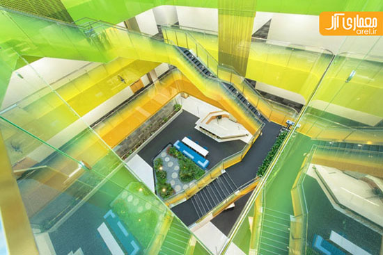 نقش رنگ های پر انرژی در طراحی دفتر کار مایکروسافت