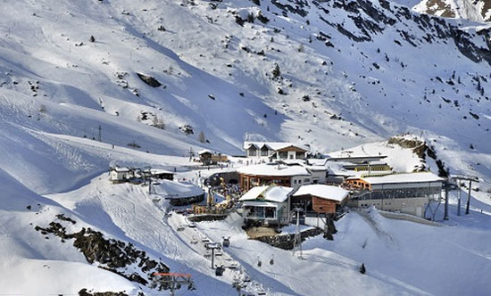 بهترین مکان‌ها برای تفریحات زمستانی در تابستان!