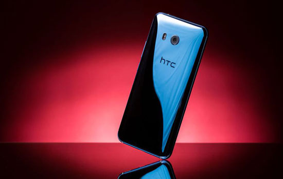 HTC U11 Plus لبه‌های خمیده دارد