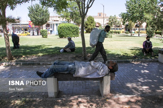 زخم اعتیاد بر میدان تاریخی «مشتاق» کرمان