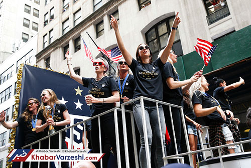 جشن قهرمانی زنان آمریکا در خیابان