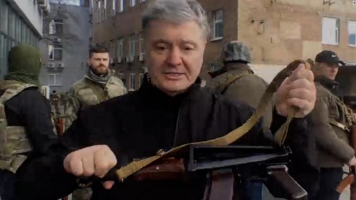«پادشاه شکلات» اوکراین سلاح به دست گرفت