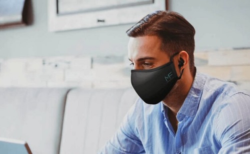 ماسک طبی برای صحبت کردن با موبایل از راه رسید