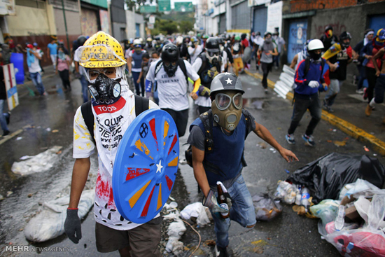 اعتراضات مرگبار در کاراکاس‎