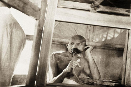 آلبوم کمیاب از 10 سال آخر عمر گاندی