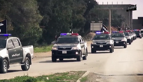 تصاویر قدرت‌نمایی داعش در شهرهای لیبی