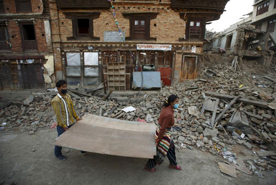نپال 12 روز پس از زلزله ویرانگر +عکس