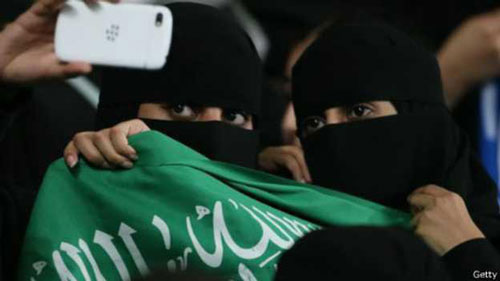 ورود زنان سعودی هم به استادیوم آزاد شد!