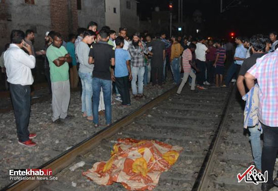 برخورد قطار با انبوه جمعیت در هند
