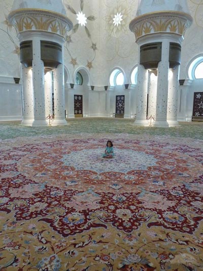 بازدید هزاران توریست از فرش ایرانی در امارات