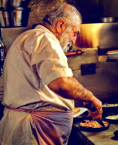قدیمی‌ترین پیتزافروشِ تهران درگذشت