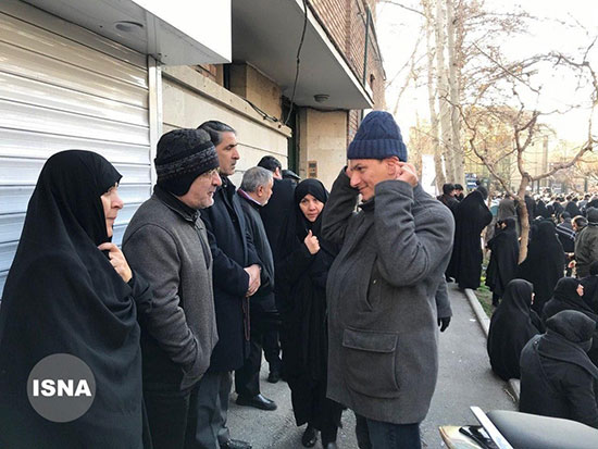 مصطفی تاجزاده در مراسم تشییع سردار