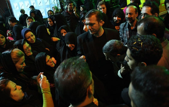 موج عکس‌ های یادگاری مردم با احمدی نژاد