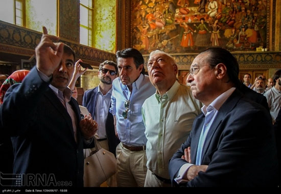 عکس: تفریح وزیر خارجه اسپانیا در اصفهان