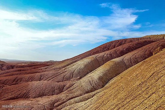 عکس: تپه های رنگین کمانی ایران