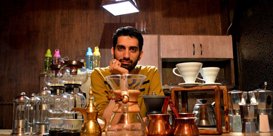کافه‌ داری یک طلبه در اصفهان