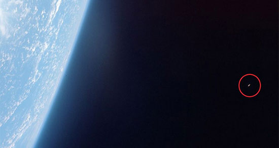 مشاهده فضاپیمای بیگانه در مدار زمین