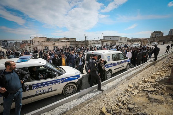 شدت‌ گرفتن اعتراضات علیه تخریب مساجد در باکو