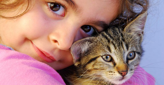 فواید نگه‌داری حیوان خانگی برای کودک