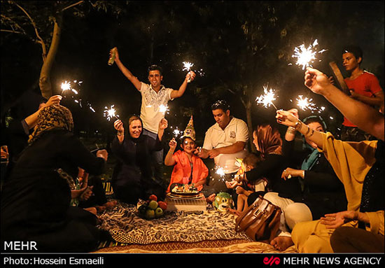 شب نشینی در پارکهای تهران