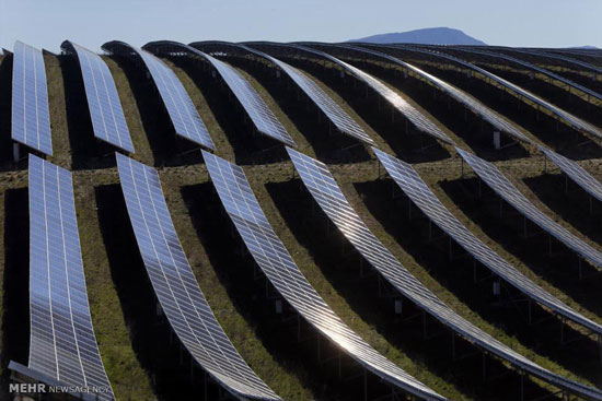 مزرعه برق خورشیدی در فرانسه‎ +عکس