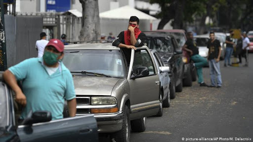 بنزین ایران نرسید، پمپ‌بنزین‌ها‌ی ونزوئلا شلوغ شد